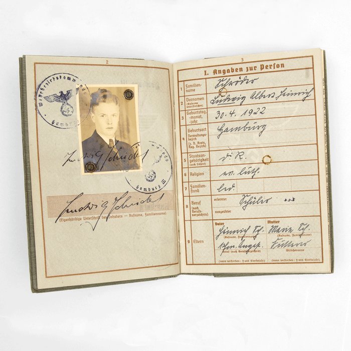 CHA2 Wehrpass for a Luftwaffe Fallschirmjäger Feldwebel that fought in North Africa — image 4