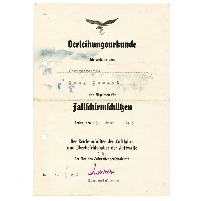 DAM5 Group of four award documents, Fallschirmschützenschein, KVK2, Silver Wound Badge, EKII and other papers for a member of Fallsch.Pz.Jg.Abt. 3 — image 3