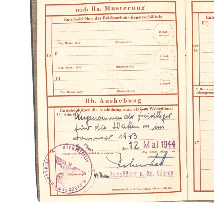 SJA57 Wehrpass with uniform photo for member of Waffen-SS Panzer Grenadier Regiment Norge — image 5