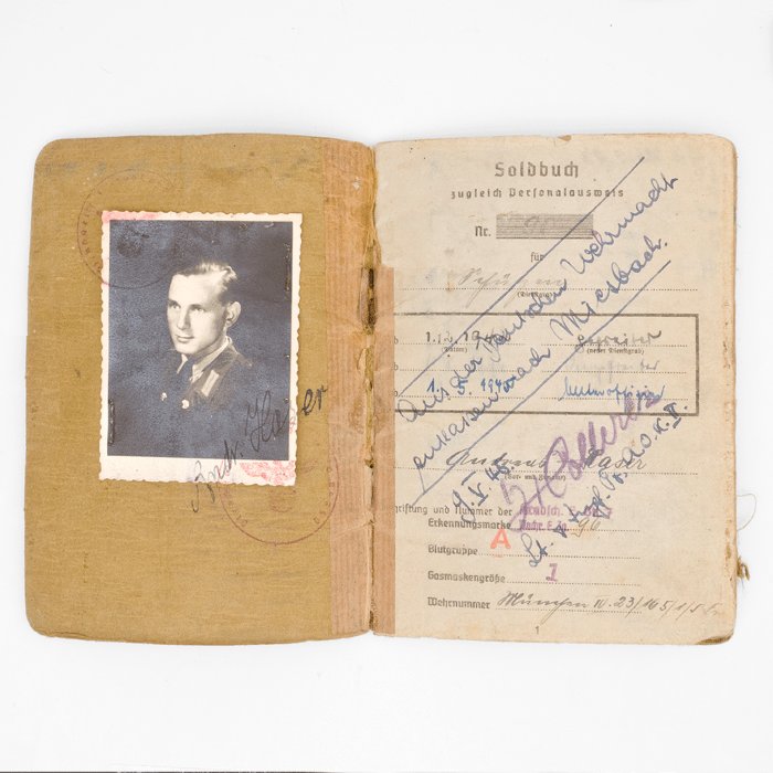 SPA23 Very interesting Soldbuch for a soldier that served in Heer Panzerspähkompanien — image 3