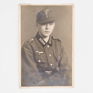 SPA25 Photo portrait of Heer Großdeutschland Pionier EM