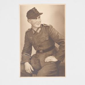 SPA27 Photo portrait of Heer Großdeutschland Infanterie EM