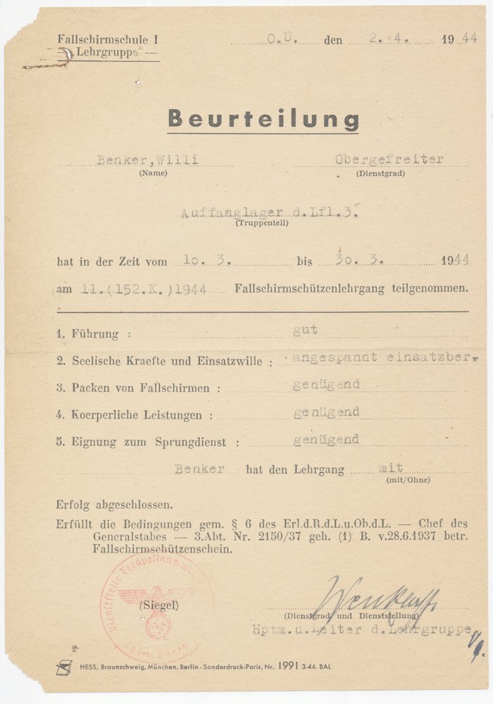 MCA22 Pair of documents to Fallschirmjäger Obergefreiter — image 3