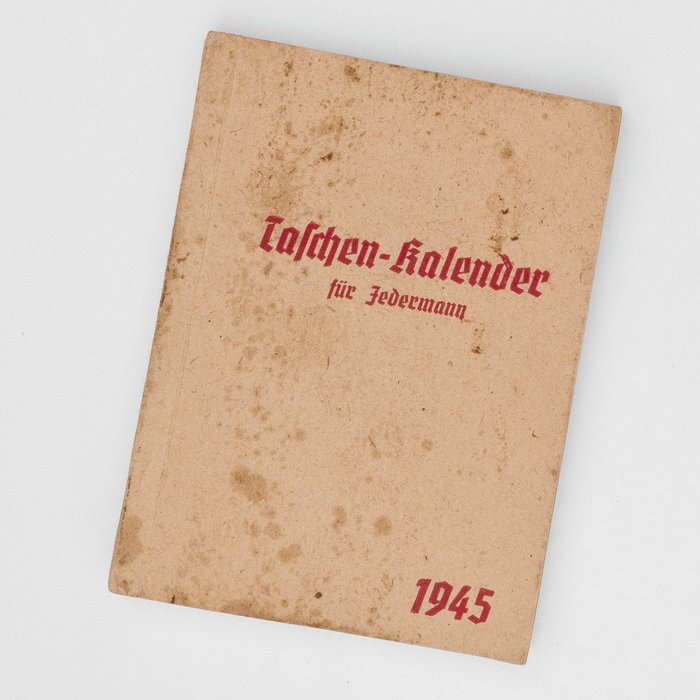 WAC13 Pocket day calendar for 1945 — image 2