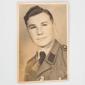 WAC12 Photo postcard of Waffen-SS Mann