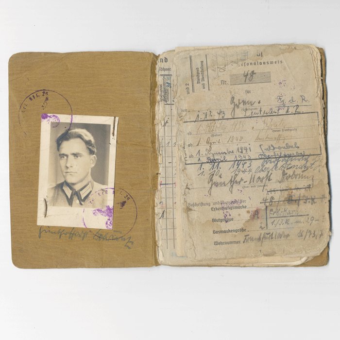 TAP8 Compelling set for a Heer Infanterie Oberleutnant recipient of German Cross in Gold and Panzervernichtungsabzeichen that saw service on East (Stalingrad), West and Italian fronts — image 4