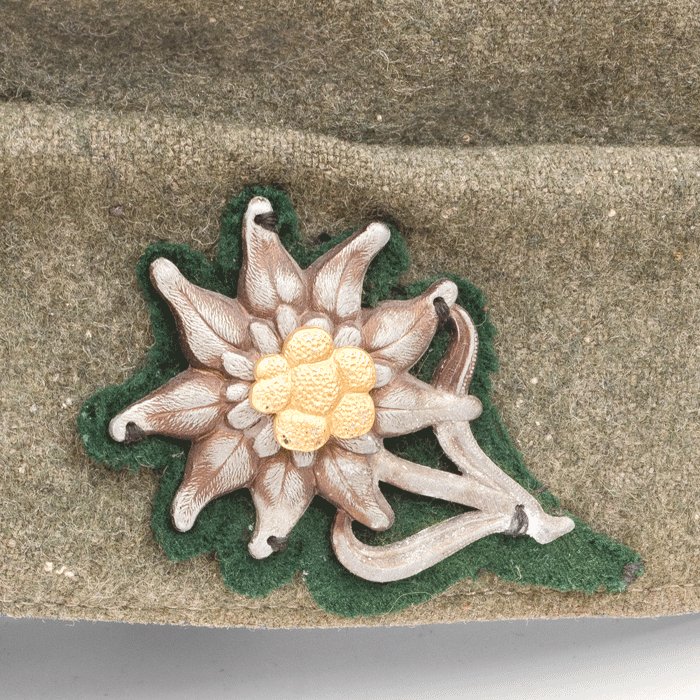 TPH10 Grouping pertaining to a Heer Obergefreiter in Gebirgsjäger Nachrichten Abteilung 54 — image 10