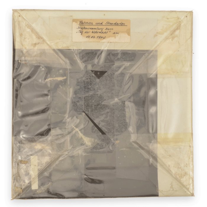 TPA10 Period made display board for WHW Fahnen und Standarten der Wehrmacht — image 5