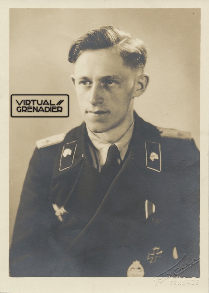 PPS06 Larger format photo of a Luftwaffe HG Oberleutnant wearing black wrap — image 2