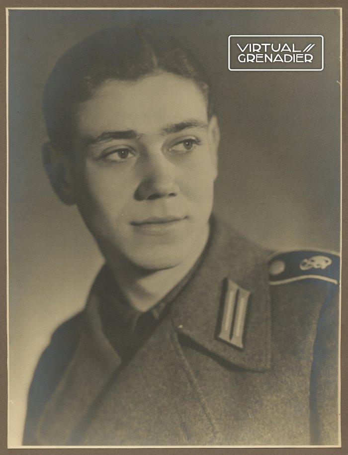 PPS01 Large portrait photo of member of Heer Großdeutschland armored Infanterie unit — image 2