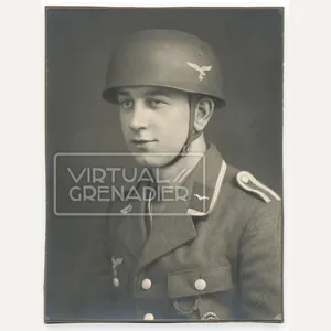 GMA8 Large crisp photo of Luftwaffe Unteroffizier wearing single decal …