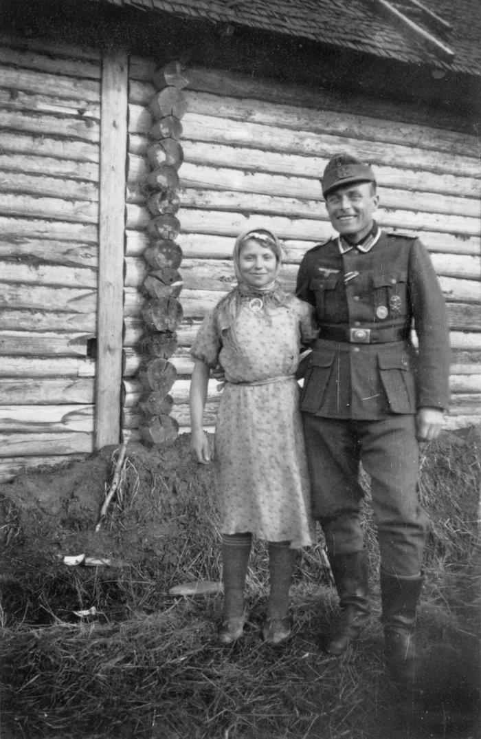 AN002 Interesting photo album depicting civilian, RAD and Heer themes — image 8