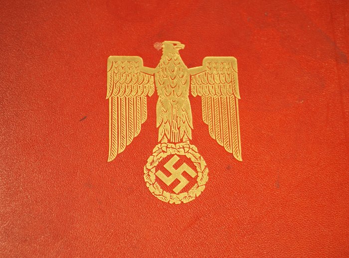 Presentation folder for formal promotion document — image 3