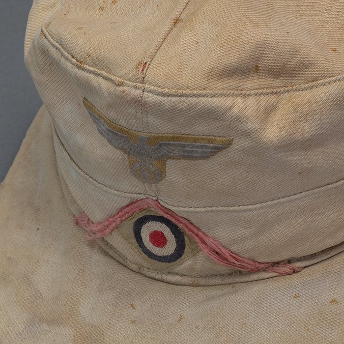 JKT1 Fantastic service worn Heer DAK Panzer EM M40 cap — image 14