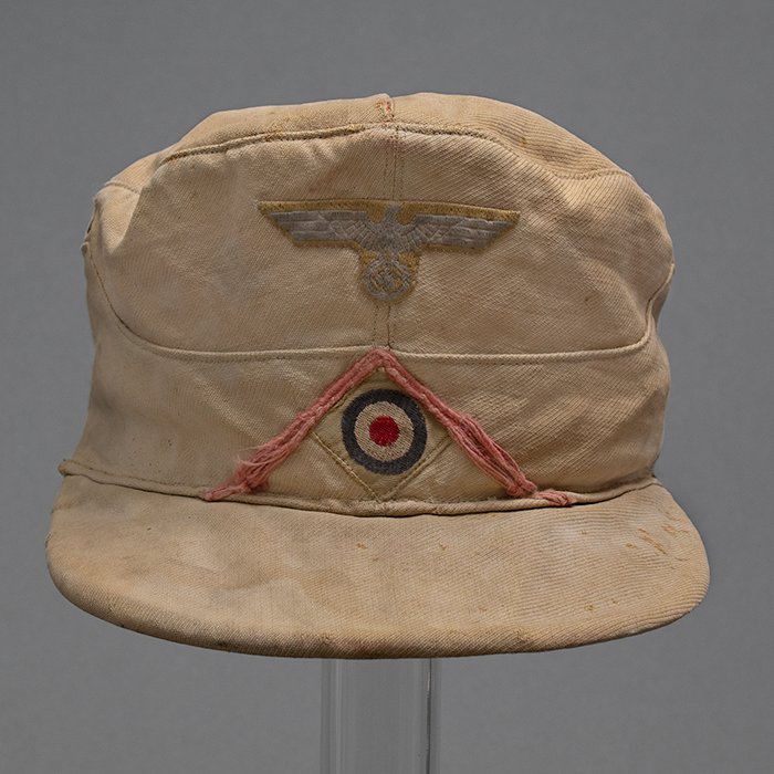 JKT1 Fantastic service worn Heer DAK Panzer EM M40 cap — image 6