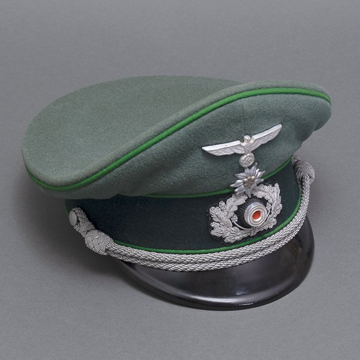 JDE135 Fine quality Heer Gebirgsjäger Infanterie officer visored cap manufactured by the Clemens Wagner firm — image 10