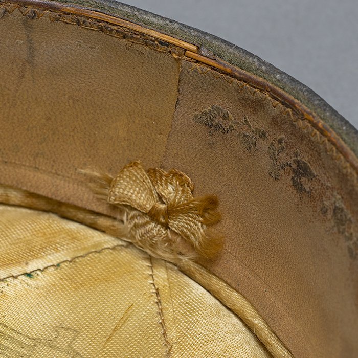 JDE135 Fine quality Heer Gebirgsjäger Infanterie officer visored cap manufactured by the Clemens Wagner firm — image 18