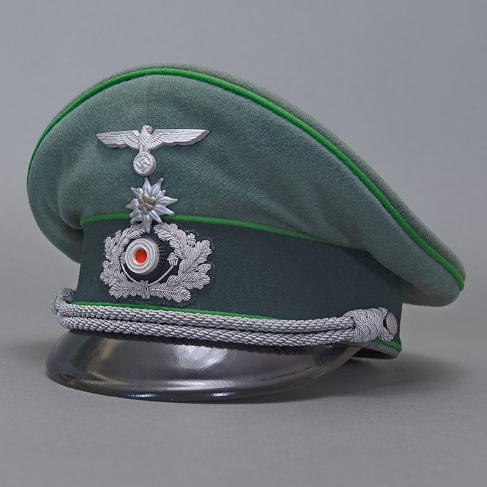 JDE135 Fine quality Heer Gebirgsjäger Infanterie officer visored cap manufactured by the Clemens Wagner firm — image 8
