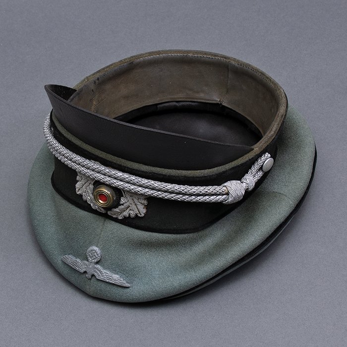 KBY62 Plush Paul Kaps made visored cap for a Heer Pionier officer — image 15