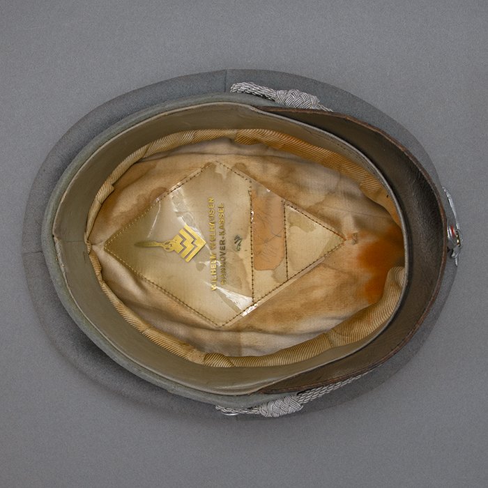 MKS5 Named Heer Gebirgsjäger officers visored cap as made by the Wilhelm Wellhausen firm — image 14