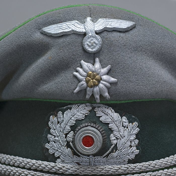 MKS5 Named Heer Gebirgsjäger officers visored cap as made by the Wilhelm Wellhausen firm — image 5
