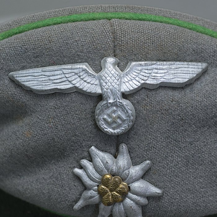 MKS5 Named Heer Gebirgsjäger officers visored cap as made by the Wilhelm Wellhausen firm — image 6