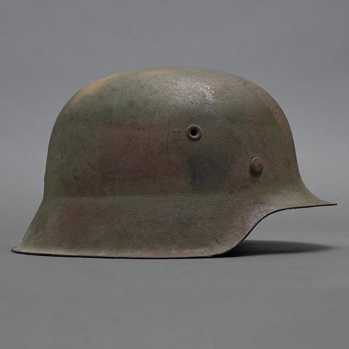 RH69 Heer M42 single decal tricolor spray camouflaged helmet — image 11