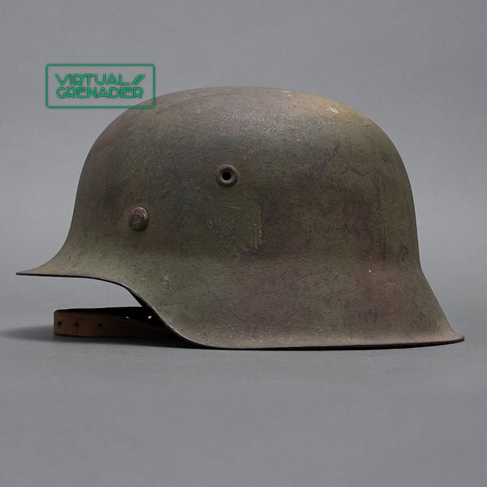 RH69 Heer M42 single decal tricolor spray camouflaged helmet — image 2