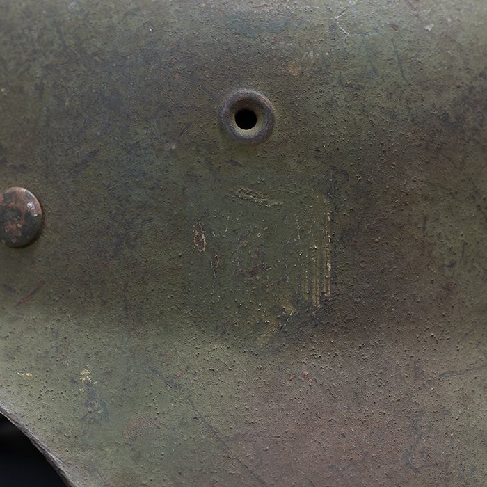 RH69 Heer M42 single decal tricolor spray camouflaged helmet — image 3