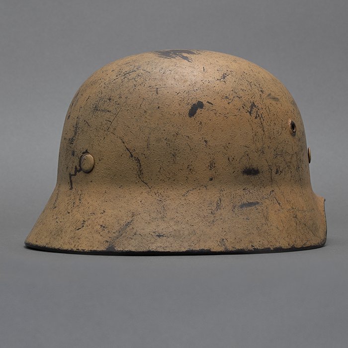 RH68 Luftwaffe M40 single decal tan camouflaged helmet — image 13