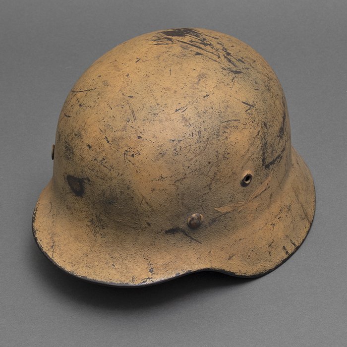 RH68 Luftwaffe M40 single decal tan camouflaged helmet — image 14