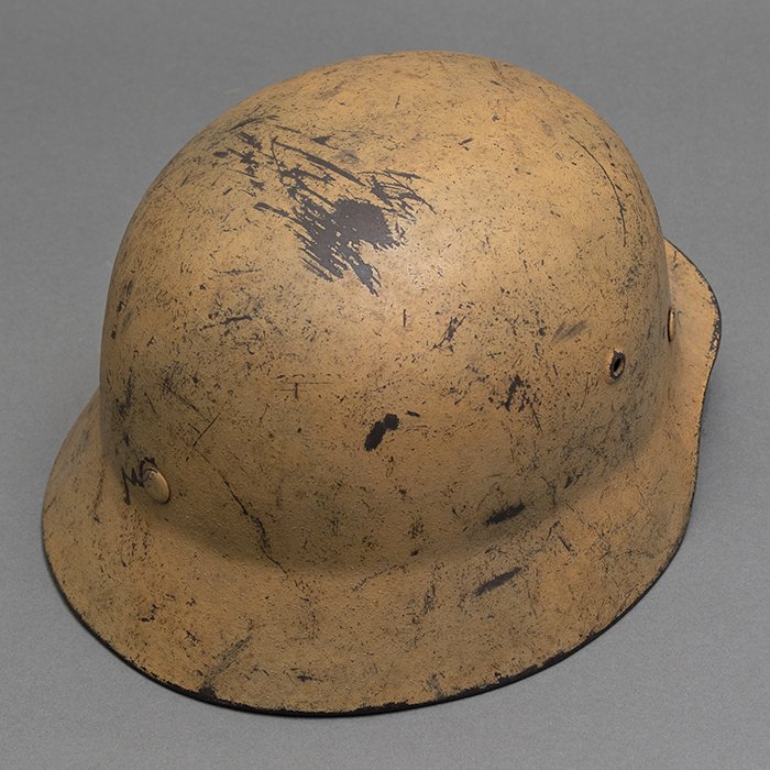 RH68 Luftwaffe M40 single decal tan camouflaged helmet — image 15