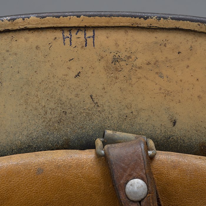 RH68 Luftwaffe M40 single decal tan camouflaged helmet — image 25