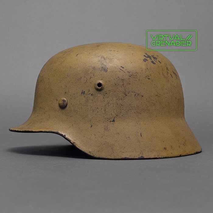 RH67 Top shelf Heer M40 single decal tan camouflaged helmet — image 2