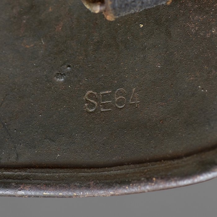 RH67 Top shelf Heer M40 single decal tan camouflaged helmet — image 27