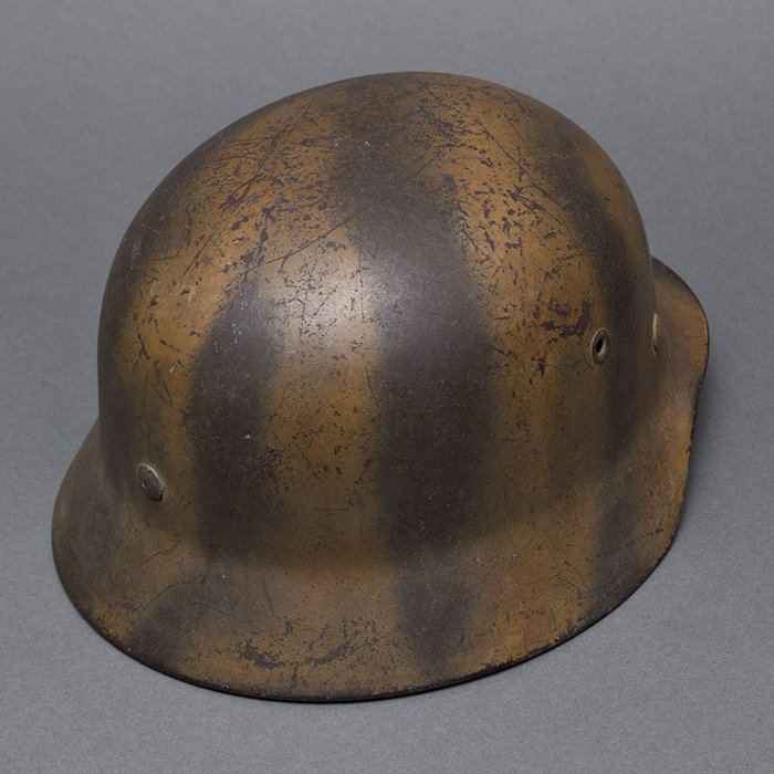 RH66 Striking Luftwaffe M40 single decal 'tiger striped' camouflaged helmet — image 15