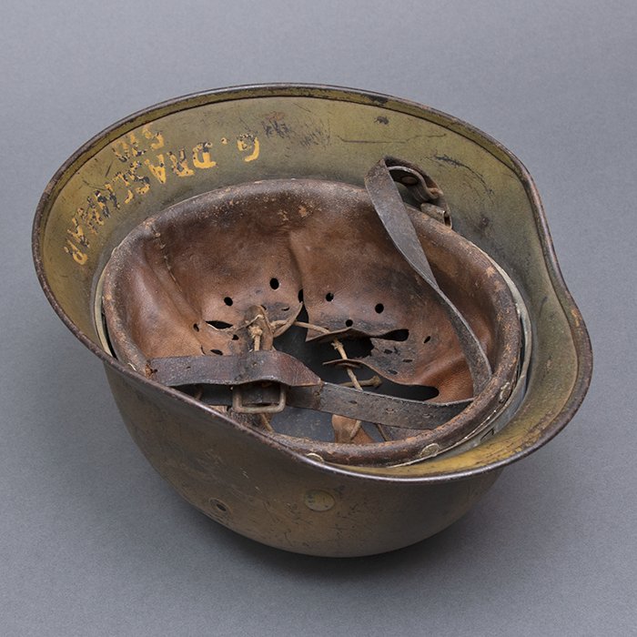 RH66 Striking Luftwaffe M40 single decal 'tiger striped' camouflaged helmet — image 24