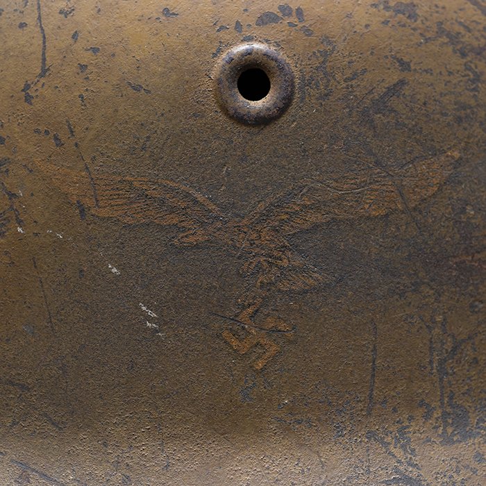 RH66 Striking Luftwaffe M40 single decal 'tiger striped' camouflaged helmet — image 4