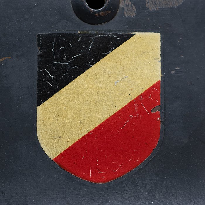 RH63 Excellent Luftwaffe M35 double decal helmet with first pattern eagle — image 13