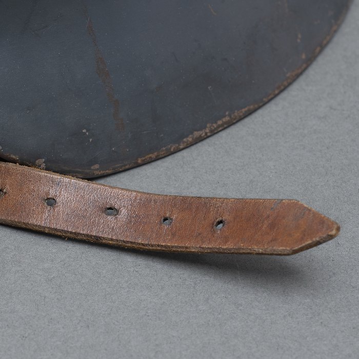 RH63 Excellent Luftwaffe M35 double decal helmet with first pattern eagle — image 26