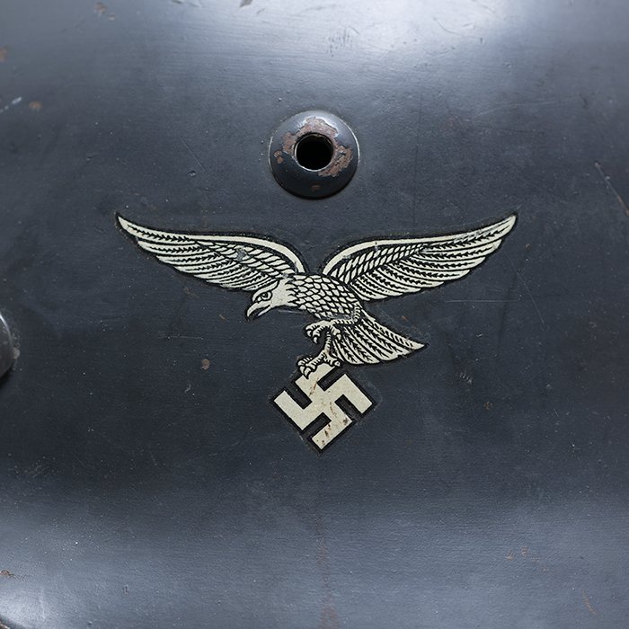 RH63 Excellent Luftwaffe M35 double decal helmet with first pattern eagle — image 3