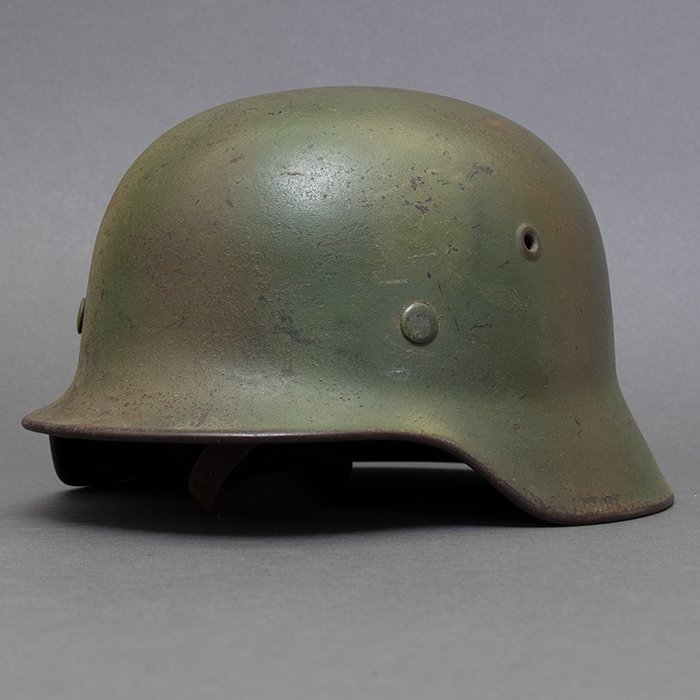 RH57 Luftwaffe M40 single decal tricolor spray camouflaged helmet — image 5