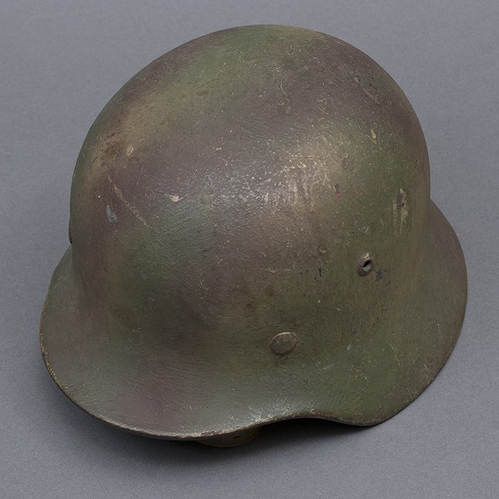 RH51 Heer M35 single decal reissue rough textured tricolor camouflage sprayed helmet — image 9