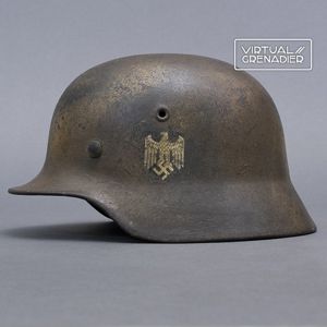 RH52 Heer M40 single decal tricolor camouflage sprayed helmet