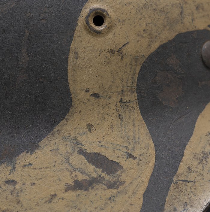 RH50 Heer M42 single decal 'tiger stripe' camouflaged helmet — image 15
