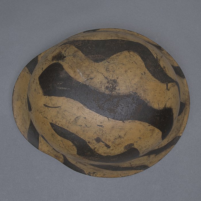 RH50 Heer M42 single decal 'tiger stripe' camouflaged helmet — image 18