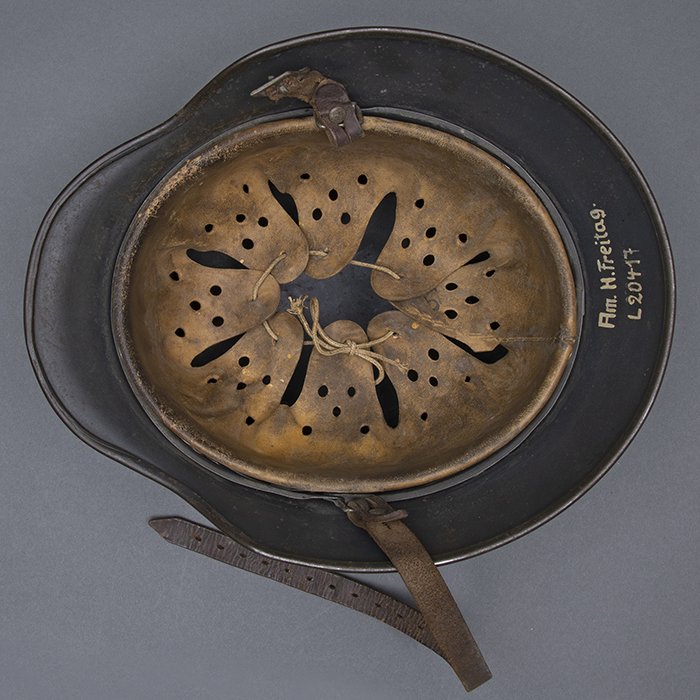 RH48 Luftwaffe M40 single decal 'turtle' camouflaged helmet — image 18