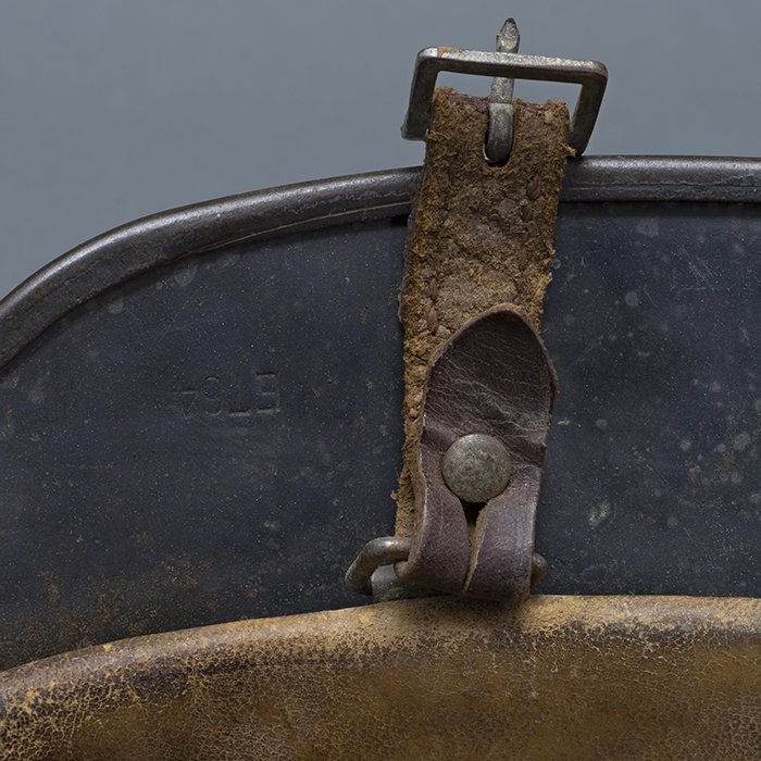 RH48 Luftwaffe M40 single decal 'turtle' camouflaged helmet — image 26