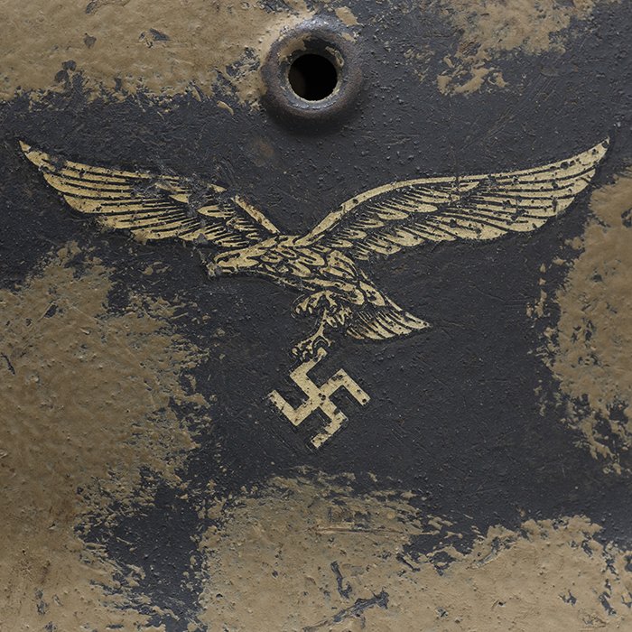 RH48 Luftwaffe M40 single decal 'turtle' camouflaged helmet — image 4