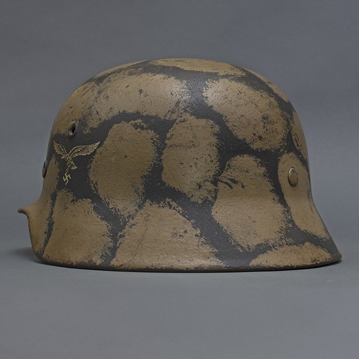 RH48 Luftwaffe M40 single decal 'turtle' camouflaged helmet — image 8